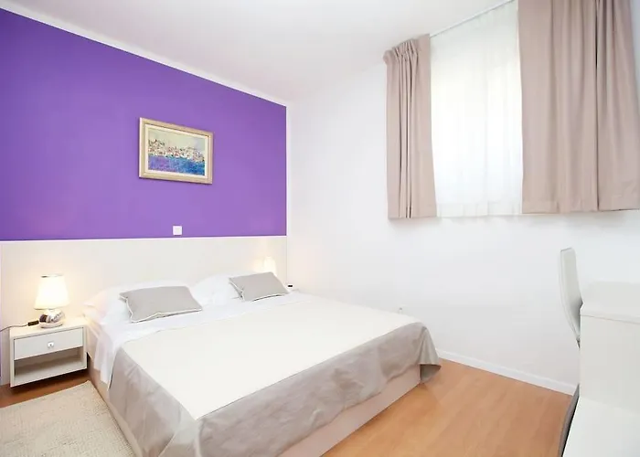 With A Parking Space - 15276 Apartment Split