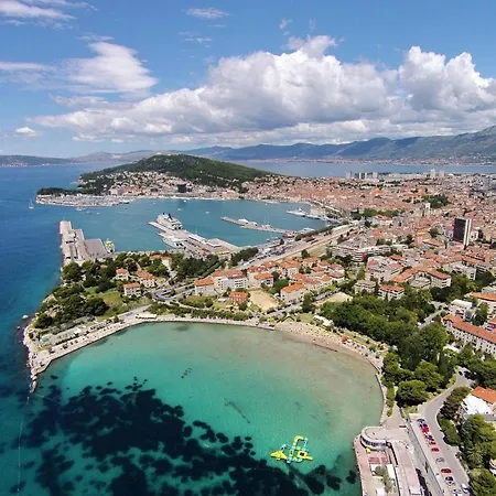 With A Parking Space - 15276 *