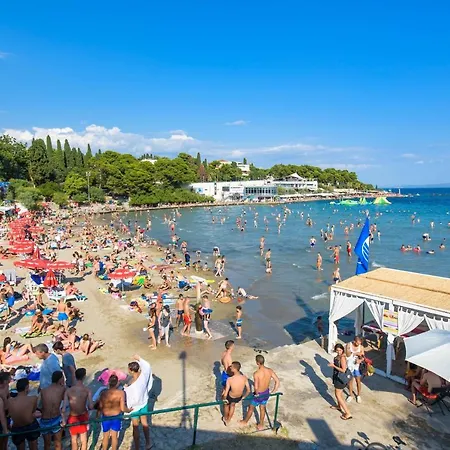 With A Parking Space - 15276 *